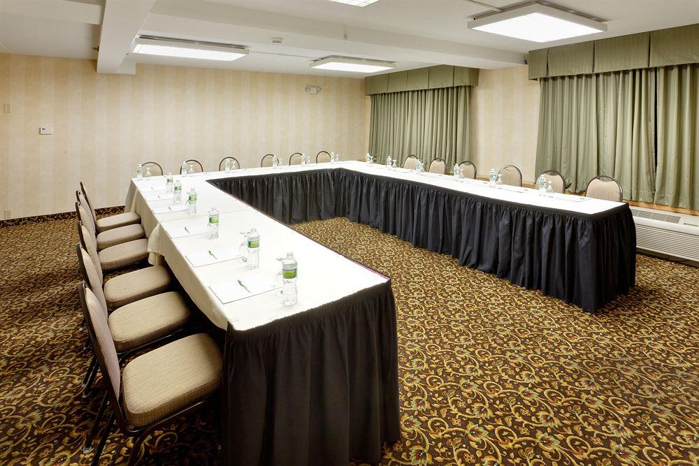 Fairfield Inn & Suites Springfield אנפילד מראה חיצוני תמונה