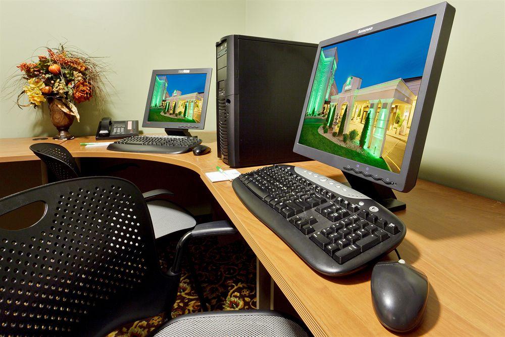 Fairfield Inn & Suites Springfield אנפילד מראה חיצוני תמונה