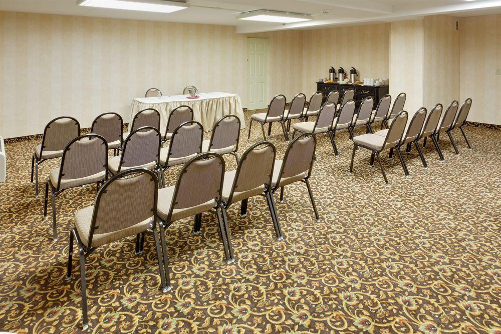 Fairfield Inn & Suites Springfield אנפילד מראה חיצוני תמונה