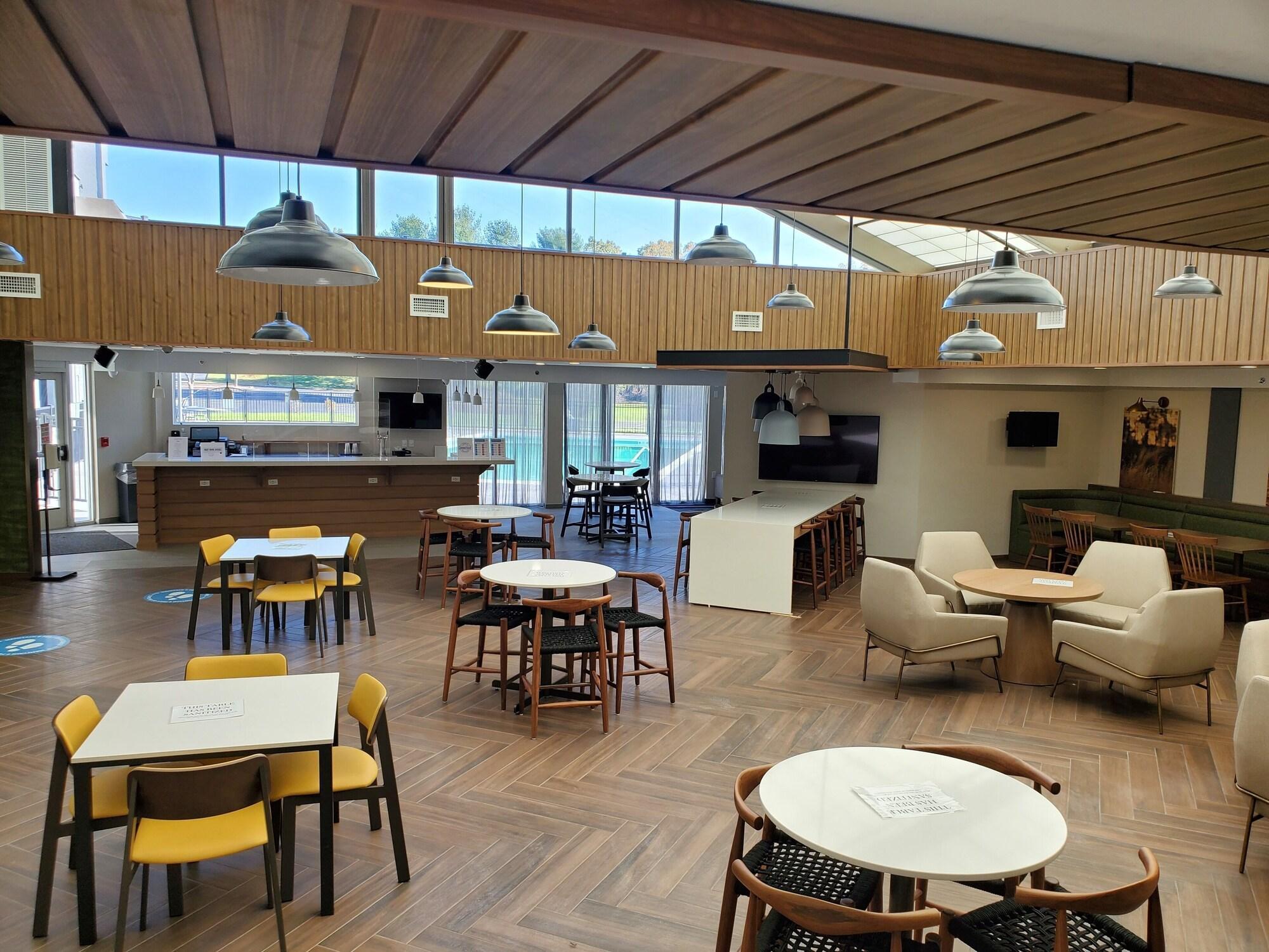 Fairfield Inn & Suites Springfield אנפילד מראה חיצוני תמונה
