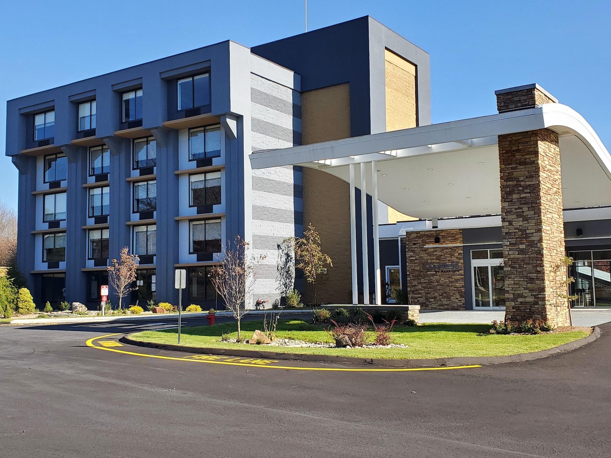 Fairfield Inn & Suites Springfield אנפילד מראה חיצוני תמונה