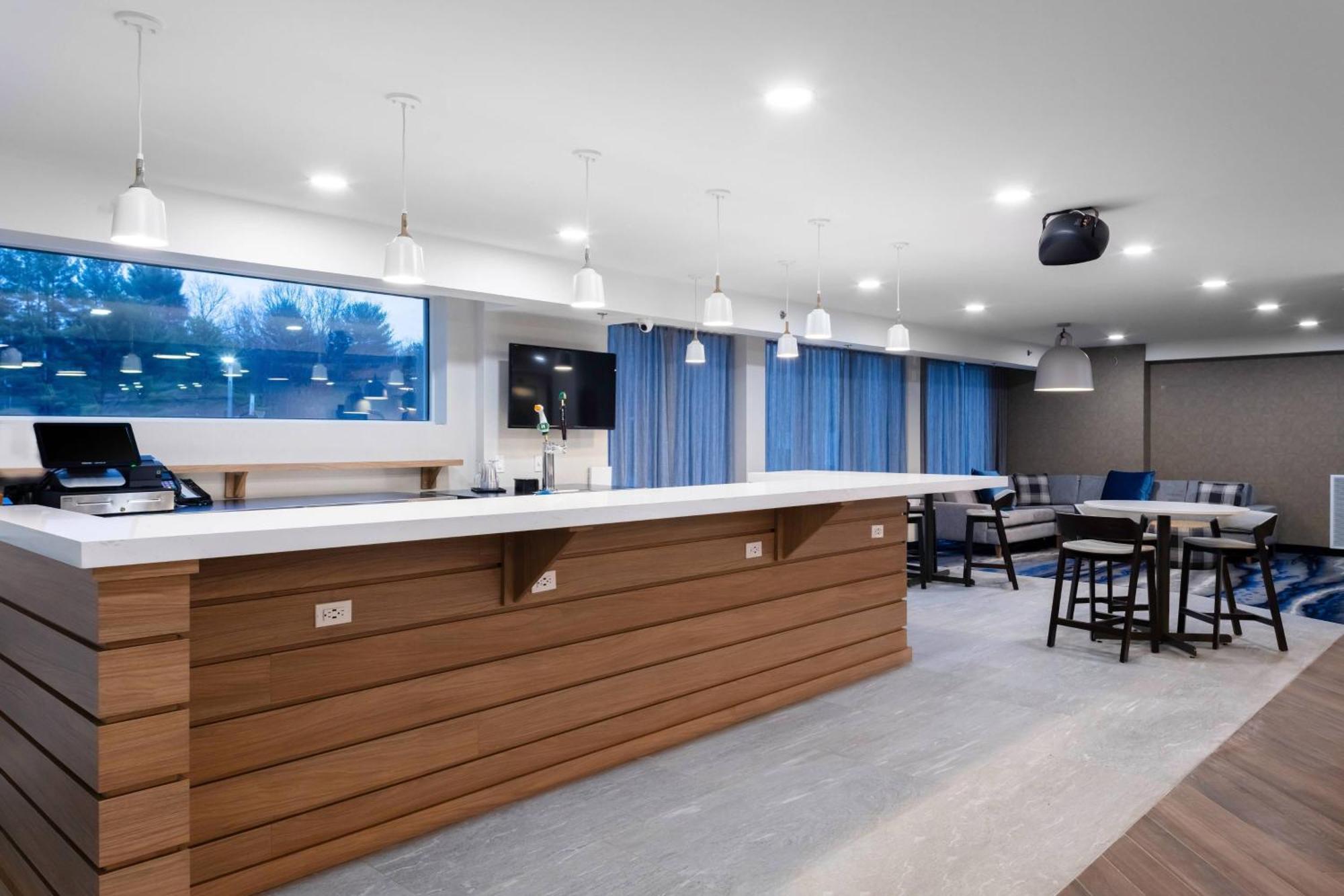 Fairfield Inn & Suites Springfield אנפילד מראה חיצוני תמונה