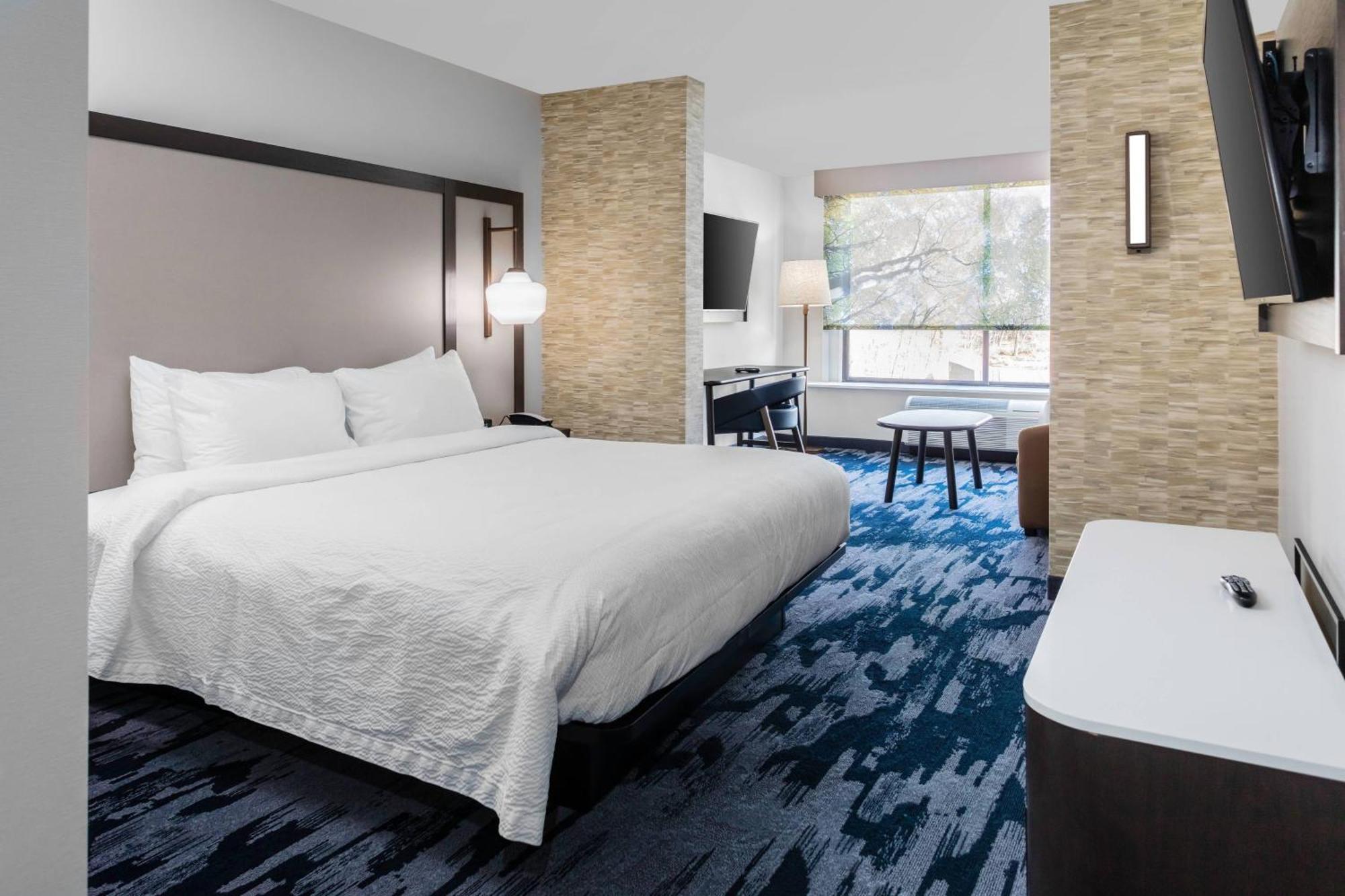 Fairfield Inn & Suites Springfield אנפילד מראה חיצוני תמונה